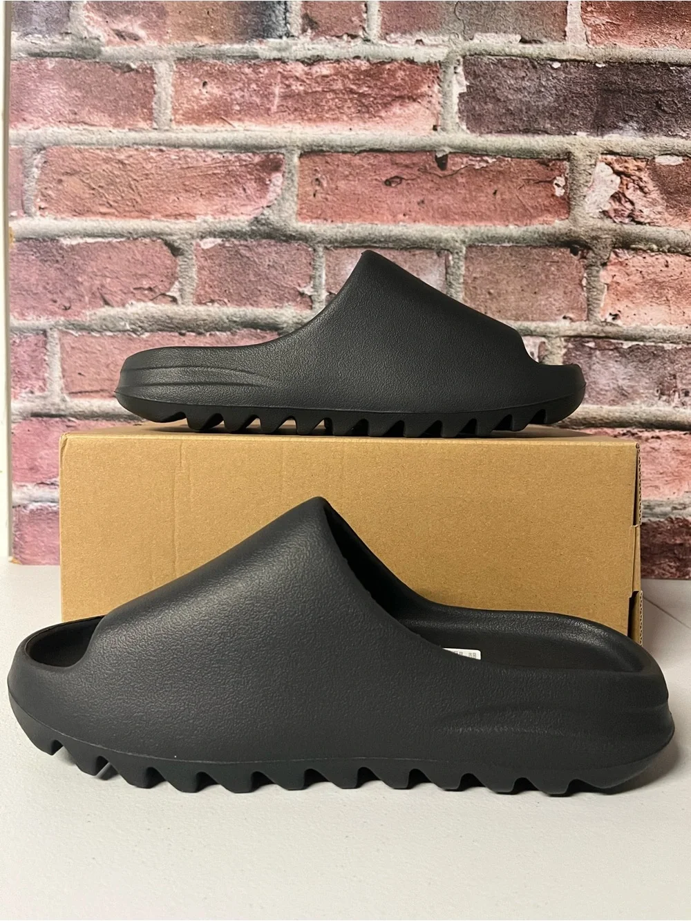 adidas yeezy slides